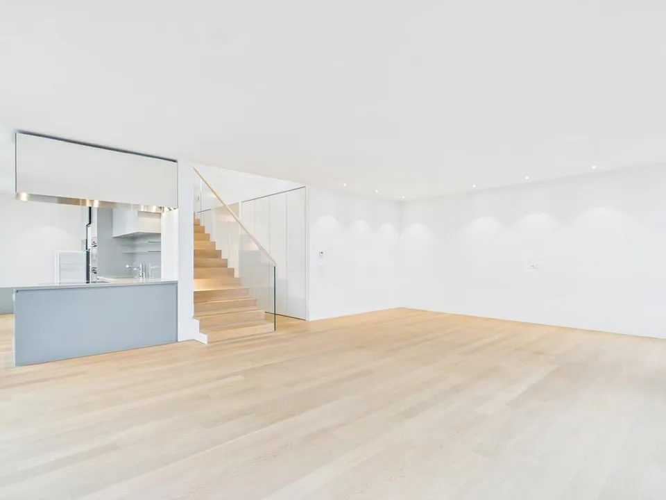 Maisonnette loft moderne dans un excellent emplacement à Zurich-Altstetten