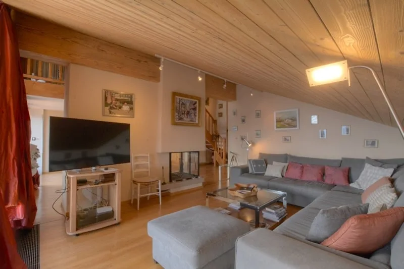 Magnifico appartamento di 5 locali in duplex nel centro del villaggio