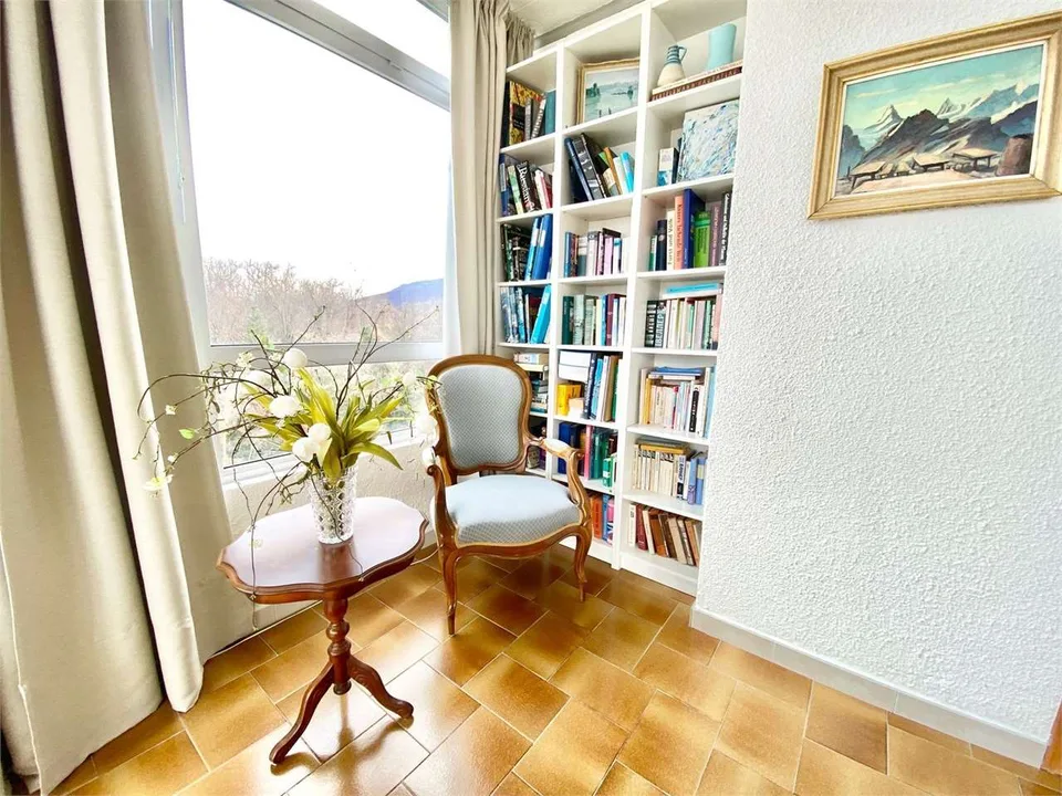 Appartement au dernier étage près du village avec piscine, court de tennis – photo 8 sur 13