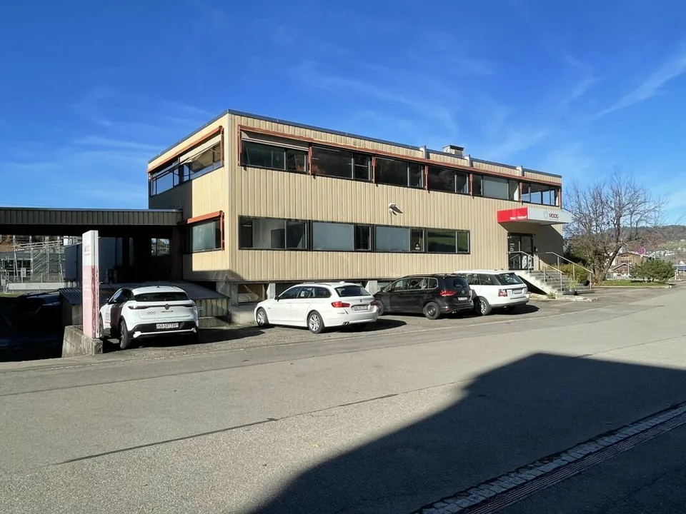 Gewerbe- und Industrieliegenschaft in Worb bei Bern