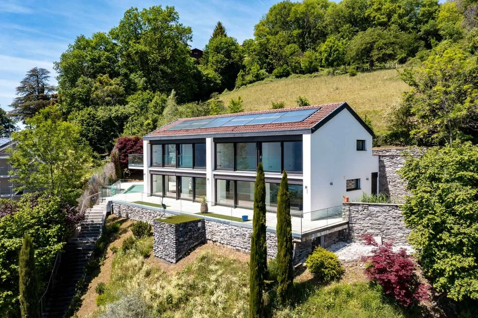 Villa contemporaine au calme avec une vue époustouflante