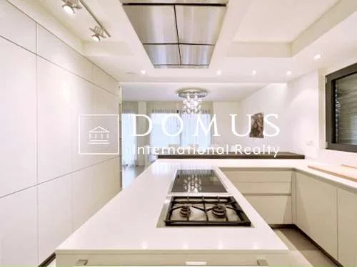 Elegantes Apartment 4,5 in Collina d'Oro