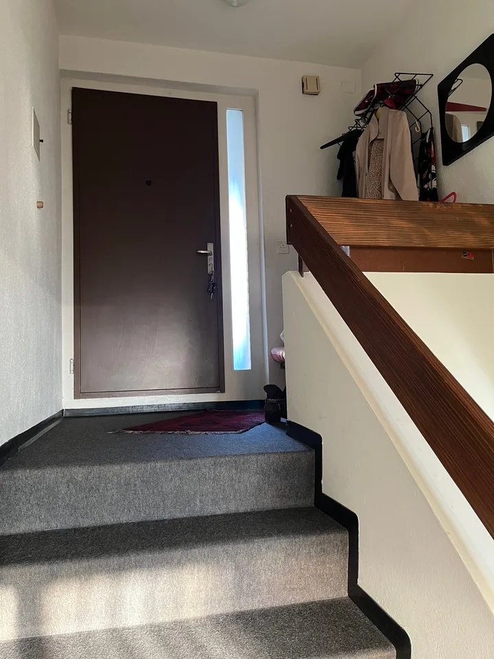 5.5-Zimmer Maisonette-Wohnung mit Gartensitzplatz hoch über dem Greifensee.