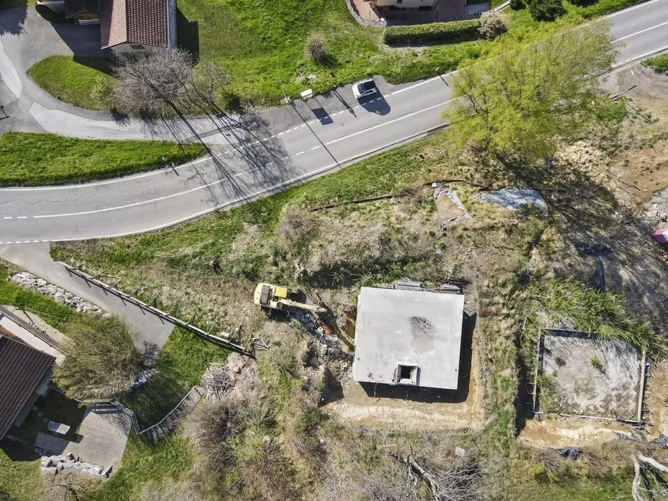 Terreno con permesso di costruire, situato a Dugny, a 5 minuti da Ovronnaz