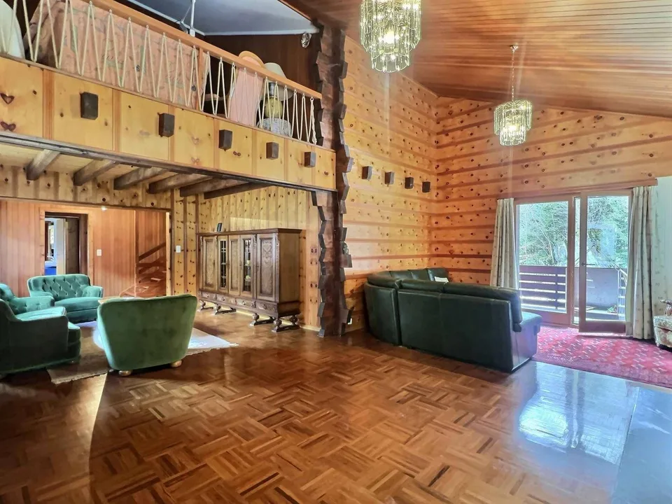 Grande chalet ideale per una famiglia - terreno di 5'044 m2