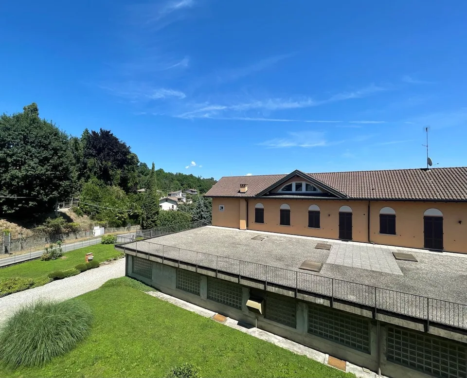 Rodero (I) - Si vende casa con due appartamenti e laboratorio
