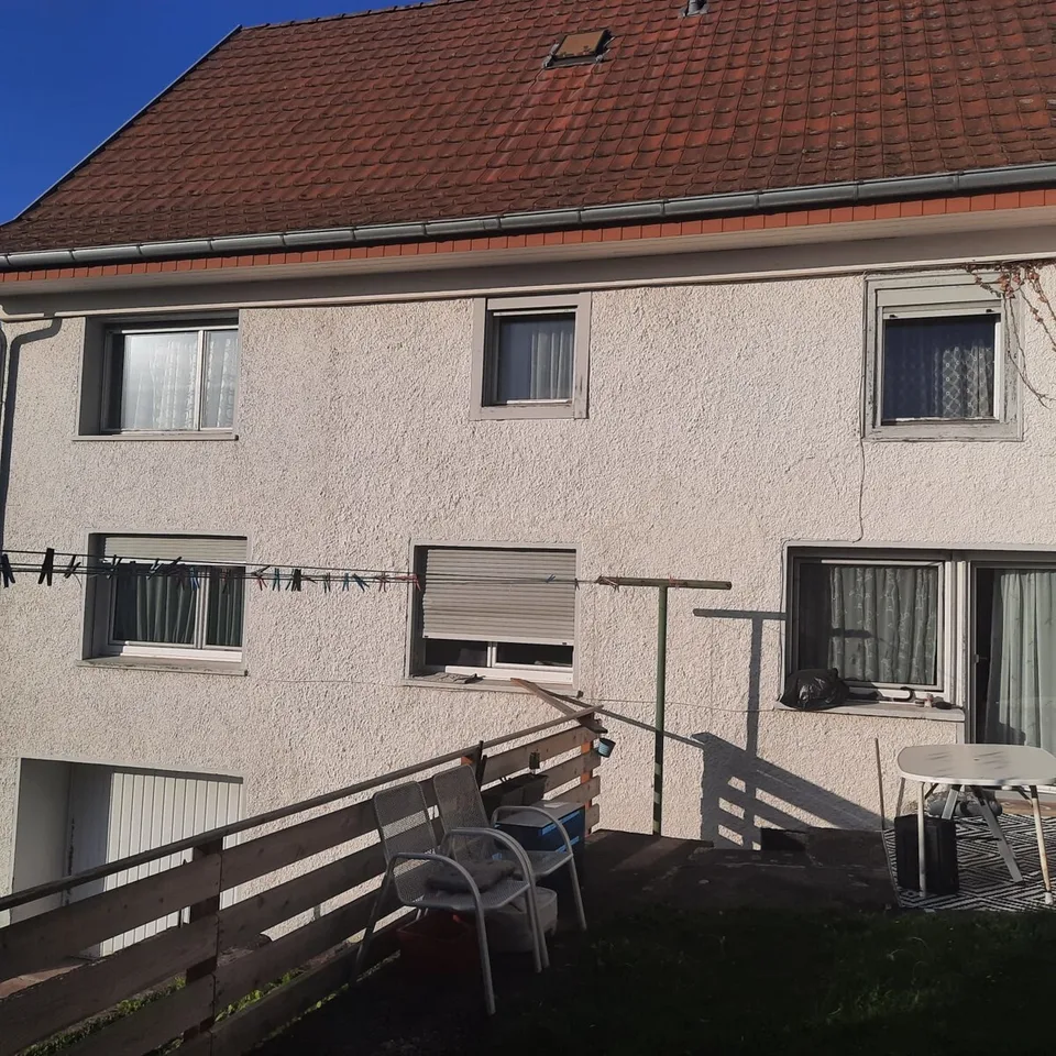 Degernau - Casa a due famiglie con potenziale di sviluppo!