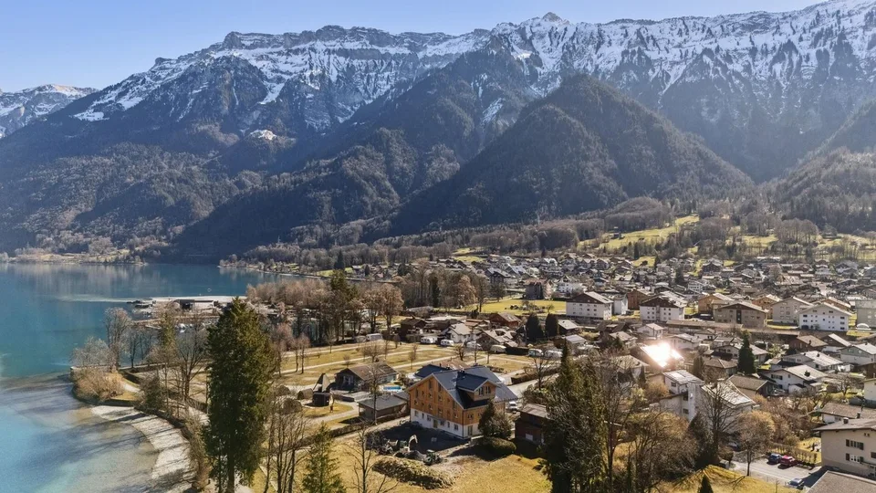 Duplex 6,5 Zimmer mit atemberaubendem Blick auf den Brienzersee