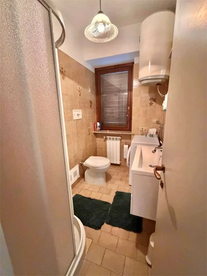 Grazioso bilocale con terrazza, piscina e garage