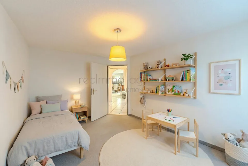 Exklusive 4.5-Zimmer-Gartenwohnung mit grosszügigem Aussenbereich