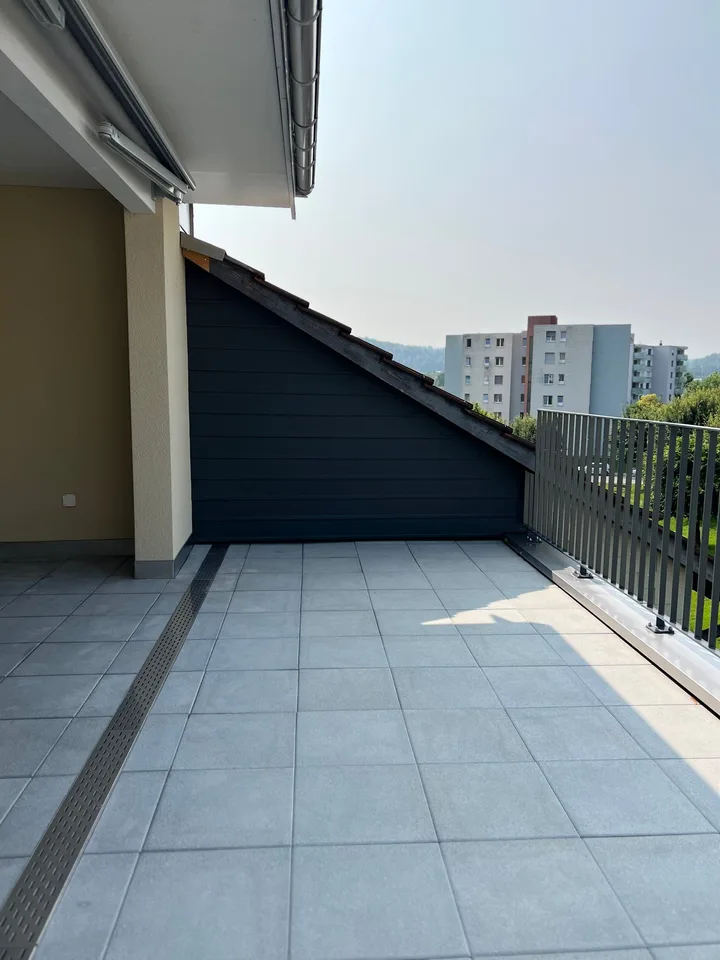 Appartement de toit extravagant avec galerie – photo 16 sur 16