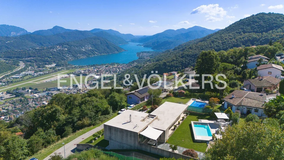 Raffinata villa con giardino e panorama esclusivo sul lago – foto 13 di 13