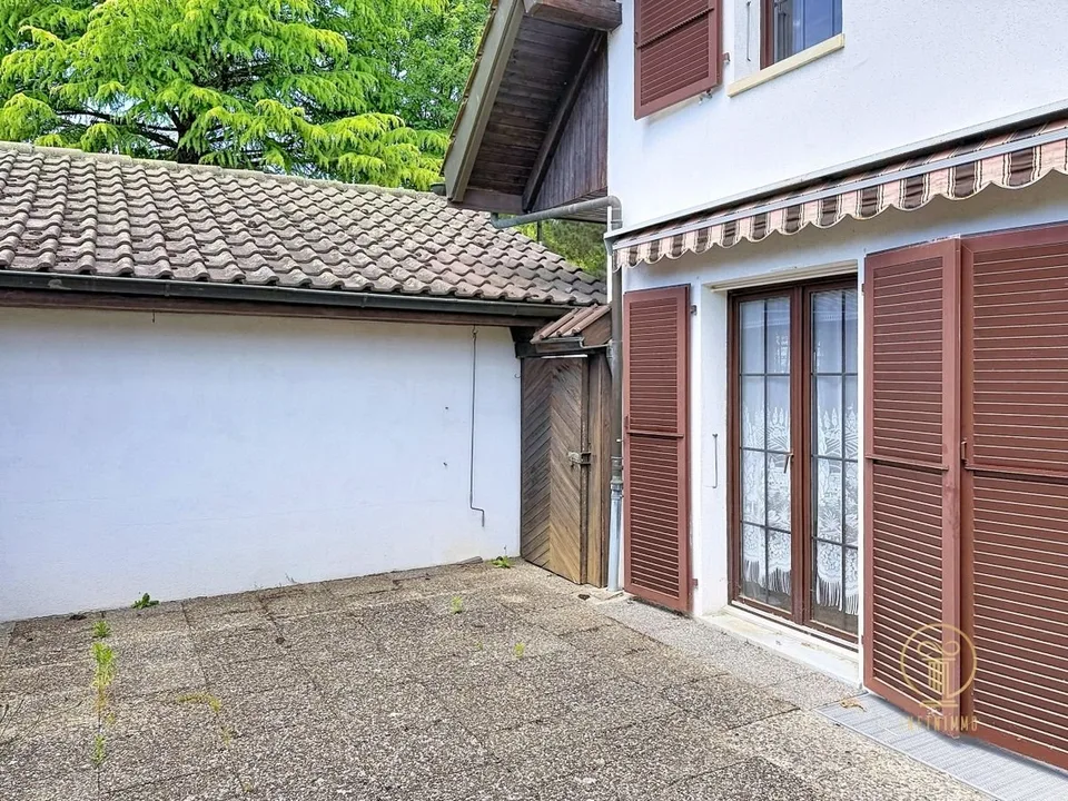 LE MONT-SUR-LAUSANNE - casa a schiera in vendita con giardino e garage-box