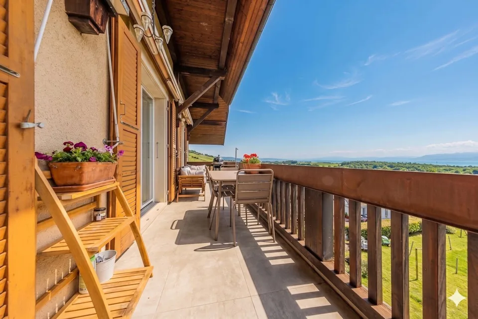 Splendido duplex di 6,5 locali in attico - Vista sul Monte Bianco - 10 minuti da Nyon