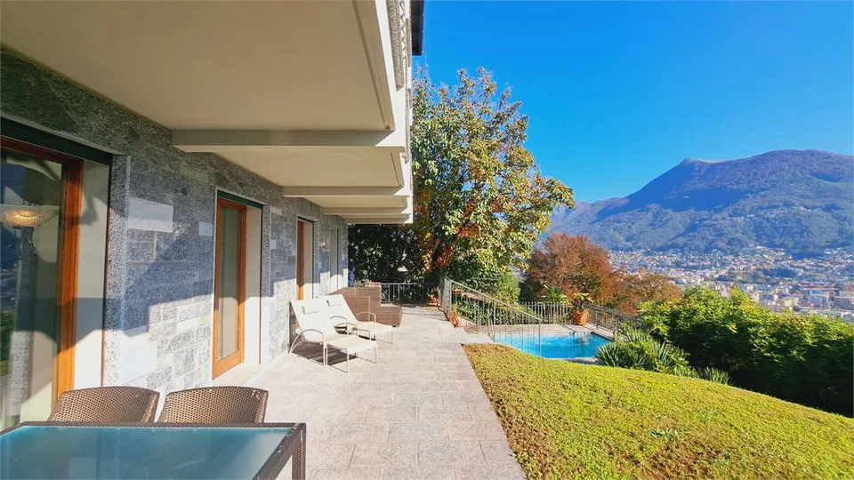 Villa with pool