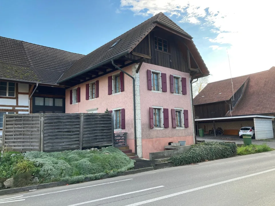 4.5 Zimmer Einfamilienhaus in Büren an der Aare