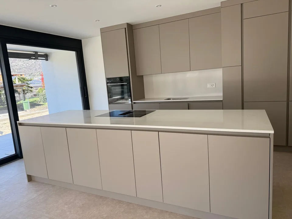Appartamento moderno con Giardino a Giubiasco – foto 10 di 20