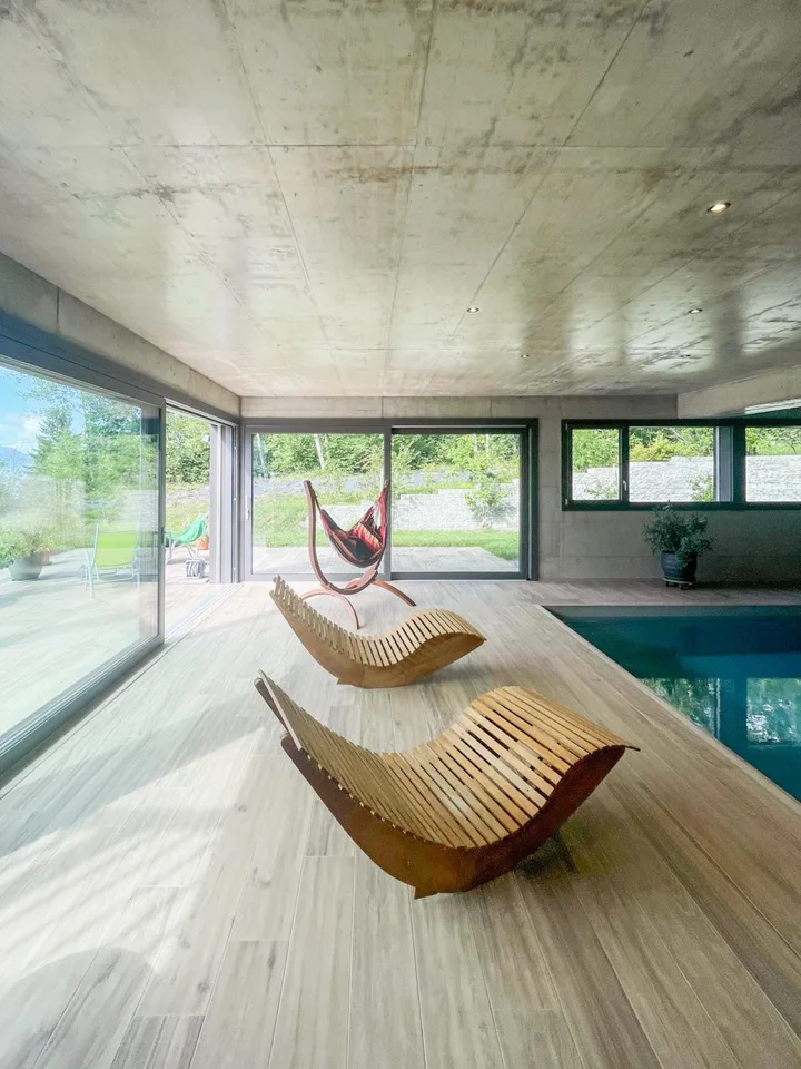 Architektenchalet von Ausnahme im Herzen der Natur mit Pool und Panoramablick