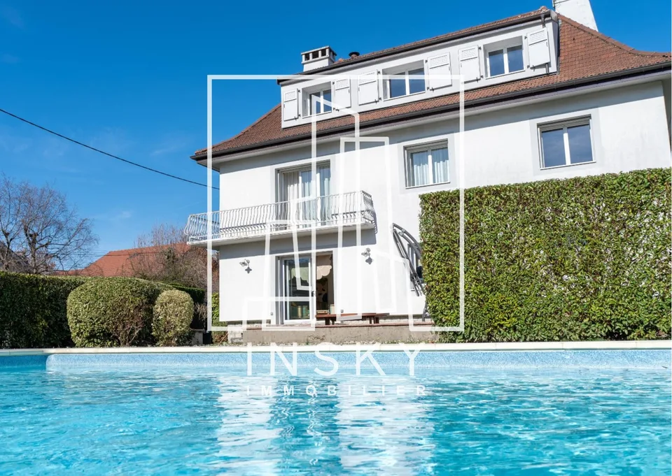 Superbe villa avec piscine et terrain constructible aux portes de Genève