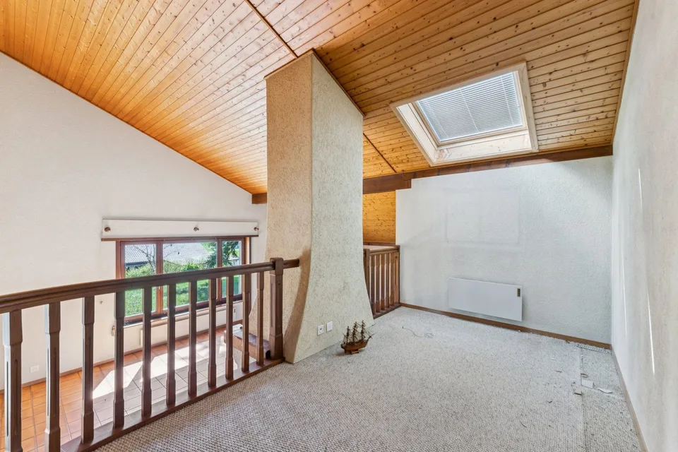 Grande casa indipendente da ristrutturare con vista libera