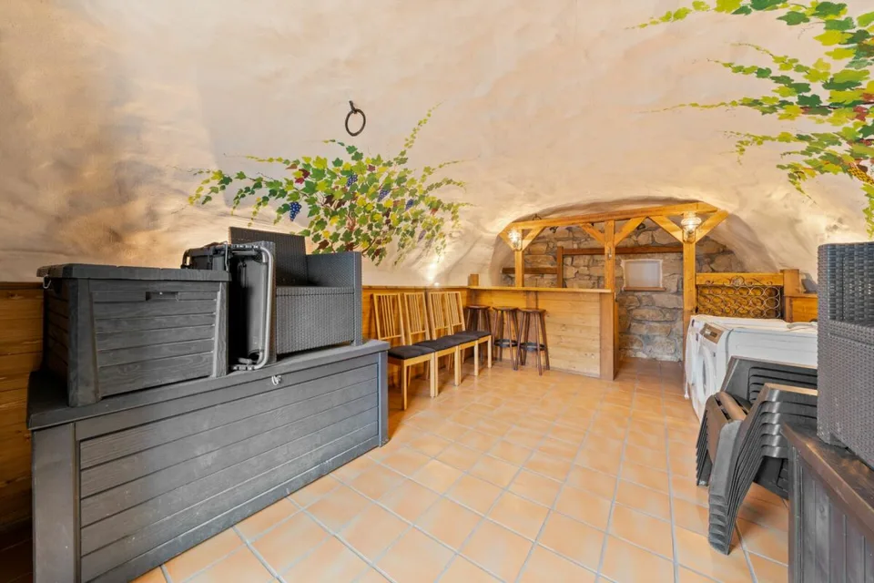 Möchten Sie Wohnungen bauen? Und gleichzeitig in einem renovierten und modernen EFH wohnen? Da sind Sie genau richtig! – Foto 25 von 30
