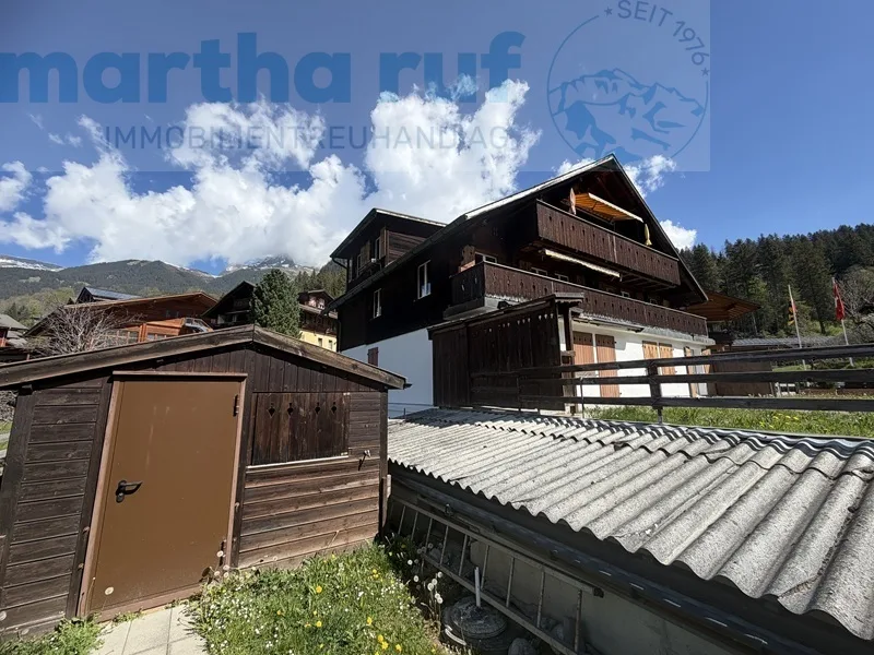 Maison de 3 familles sur le côté ensoleillé de Grindelwald, objet de vacances sans restriction de deuxième résidence – photo 7 sur 13