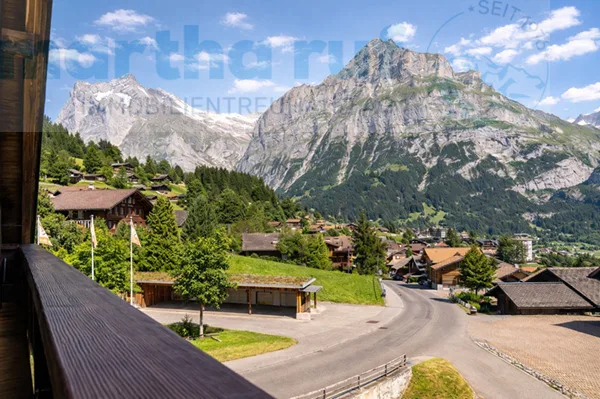 Maison de 3 familles sur le côté ensoleillé de Grindelwald, objet de vacances sans restriction de deuxième résidence – photo 10 sur 13