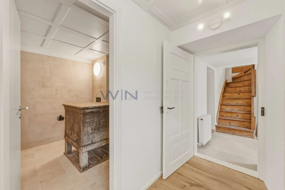 Perfectly renovated with flexible studio