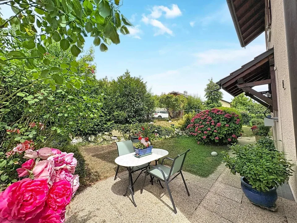Casa familiare di 5-6 locali, lontana da rumori