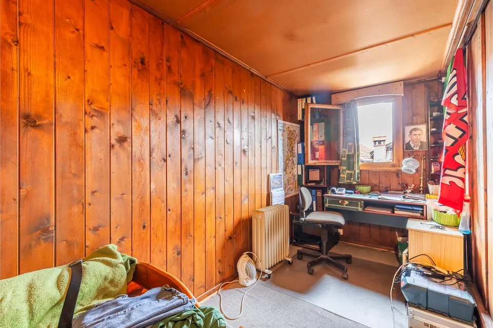Da ristrutturare! Casa di villaggio con granaio annesso