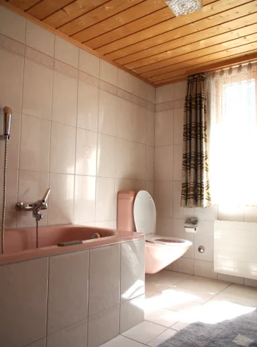 Wohnhaus mit Gewerbefläche und Entwicklungspotenzial in Trun – Foto 6 von 20