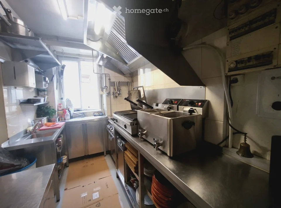 Café-Restaurant à vendre – Opportunité commerciale à La Chaux-de-Fonds