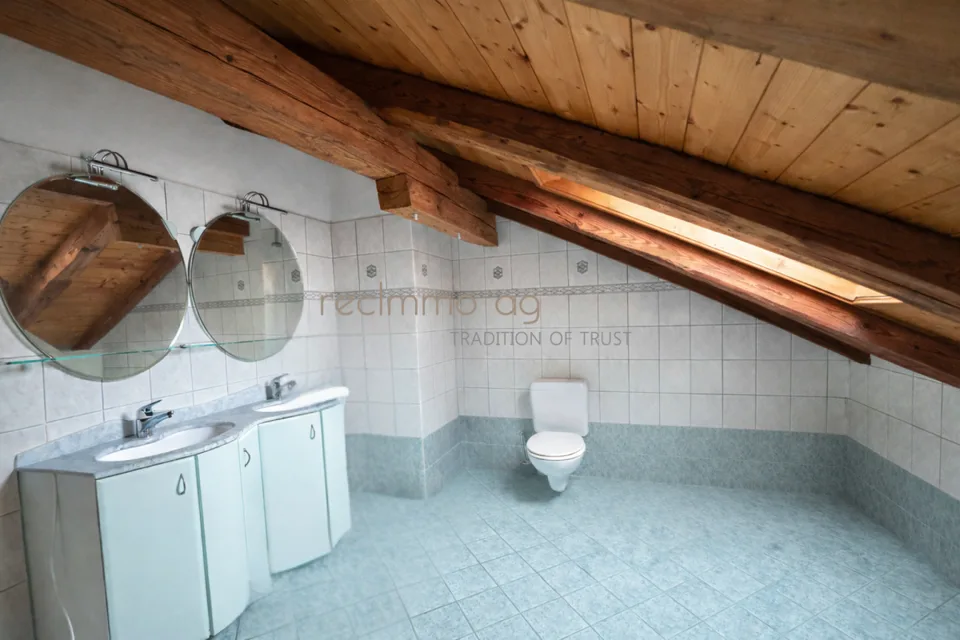 Charmante Doppelhaushälfte mit Fachwerkcharme, Garten & 170 m² Wohnfläche – foto 11 di 11