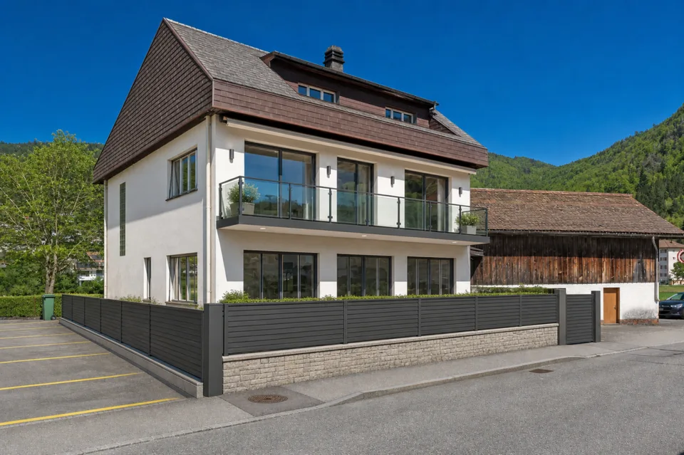 Sonceboz, Haus zur Renovierung mit Scheune