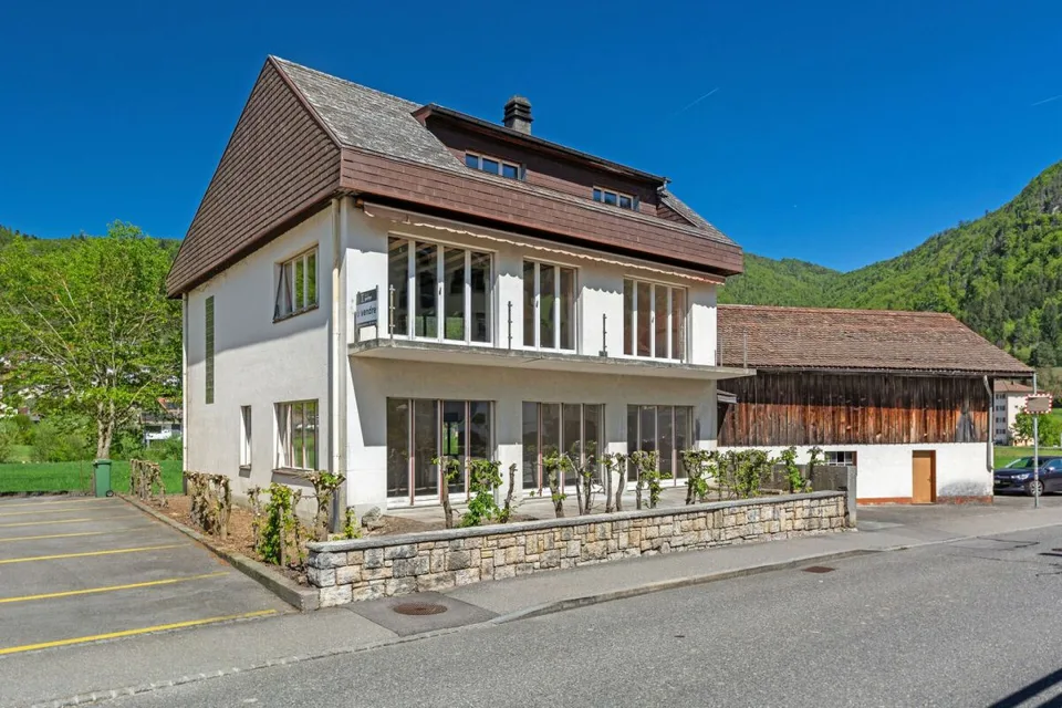 Sonceboz, maison à rénover avec grange