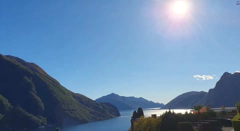 PRESTIGIOSA CASA INDIPENDENTE CON VISTA SUL LAGO DI LUGANO - AUCH ALS ZWEITWOHNSITZ VERFÜGBAR