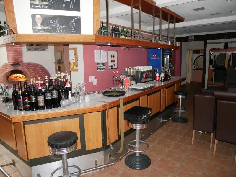 Casa multifamiliare con grande potenziale! Permesso di costruire disponibile! – foto 12 di 17
