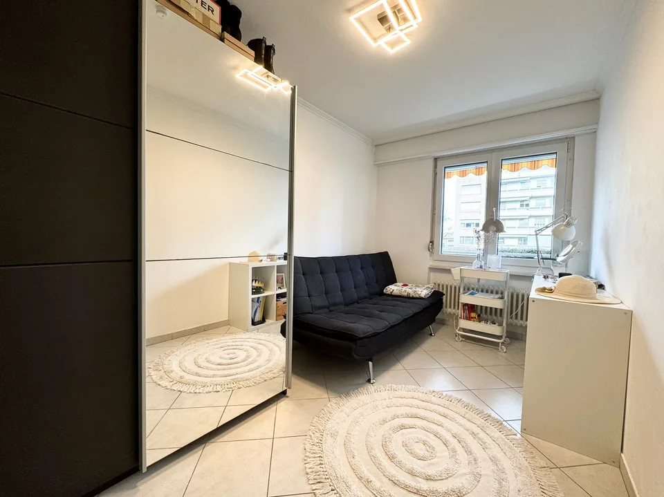 EINZIGARTIGE LAGE MIT POOL & AAREZUGANG – Foto 8 von 13