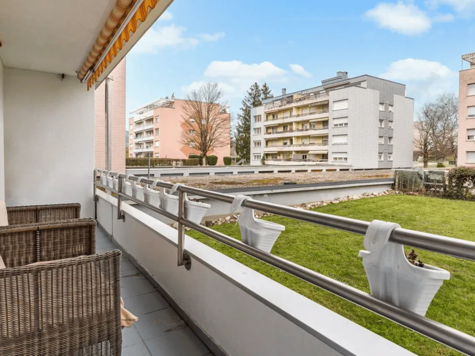 EINZIGARTIGE LAGE MIT POOL & AAREZUGANG – Foto 10 von 13