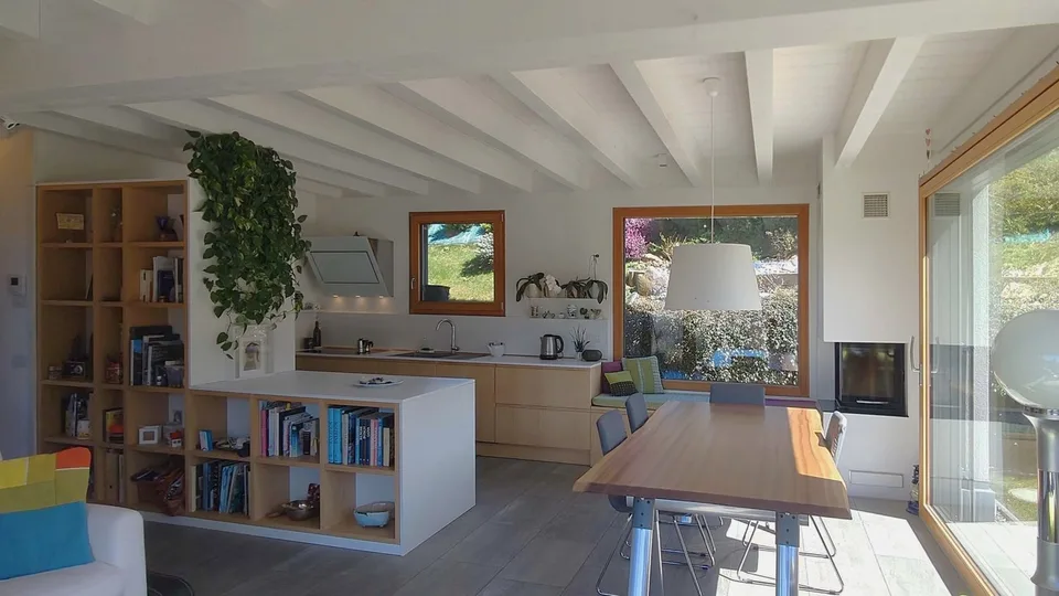 Valcolla, Comune di Lugano, vendiamo un’affascinante e moderna casa