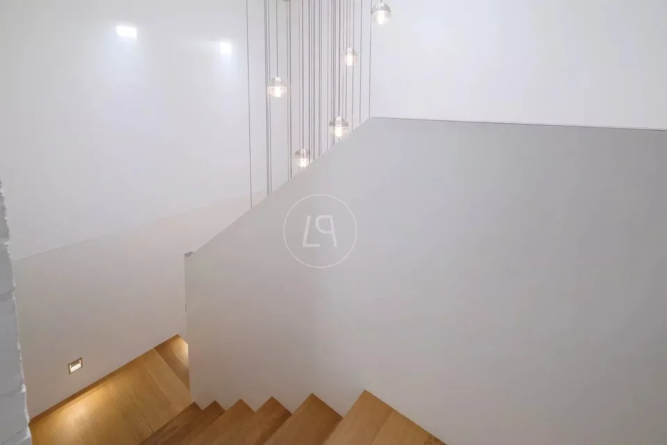 Luxurious architect-designed villa, lake view, spa, pool, Rive Gauche – photo 10 of 13