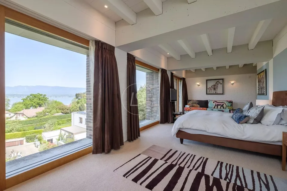 Luxurious architect-designed villa, lake view, spa, pool, Rive Gauche – photo 12 of 13