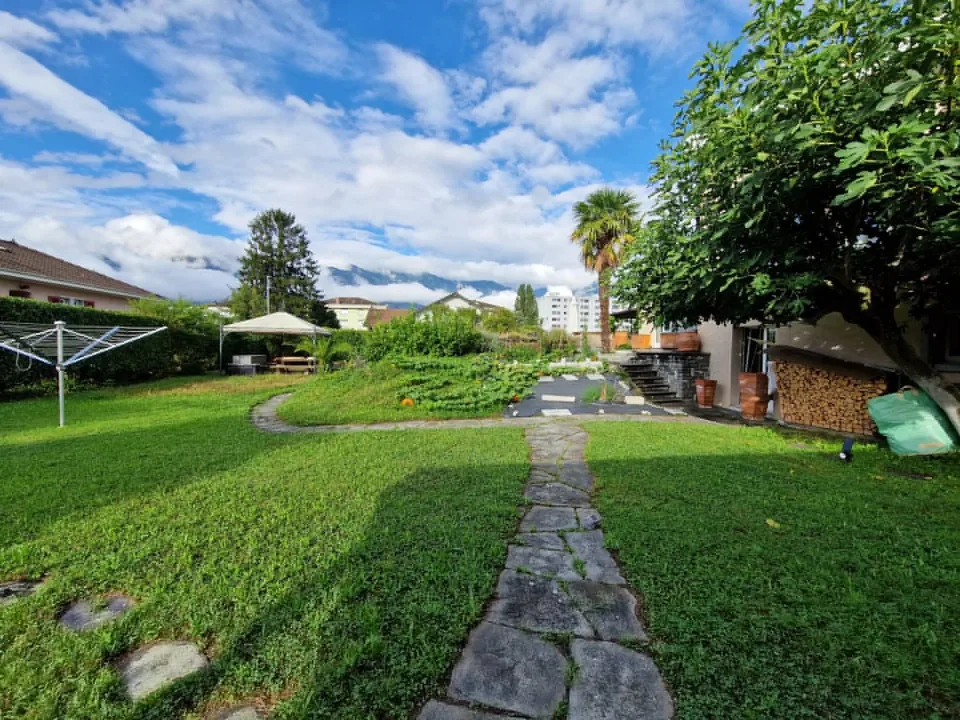 Spacious individual property with medical office