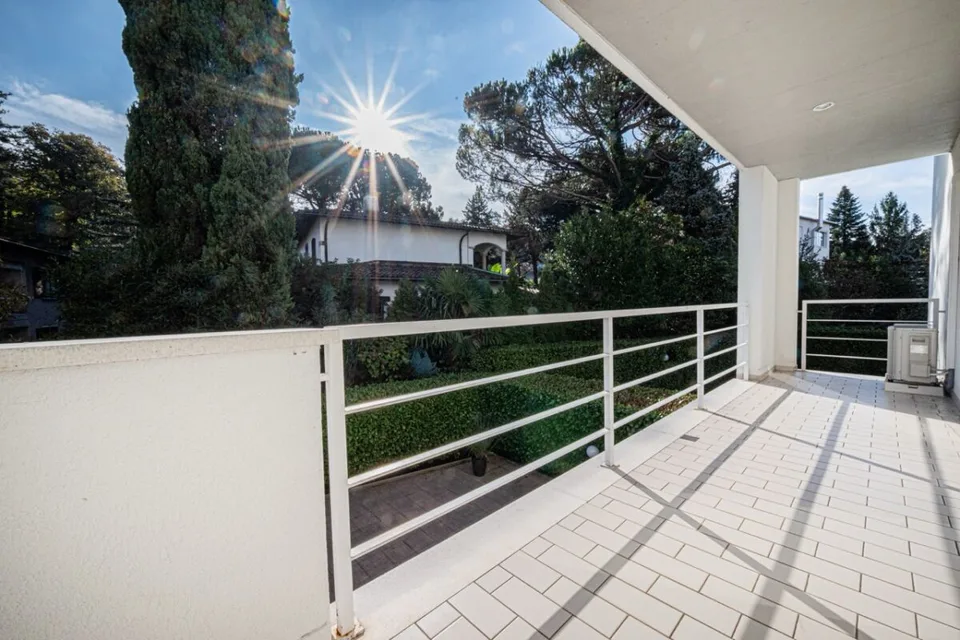 Grosszügige Duplex-Wohnung mit grossem Garten und maximaler Privatsphäre in Montagnola – Collina d’Oro – Foto 10 von 11