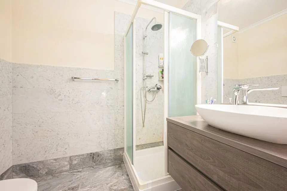 Grosszügige Duplex-Wohnung mit grossem Garten und maximaler Privatsphäre in Montagnola – Collina d’Oro – Foto 9 von 11