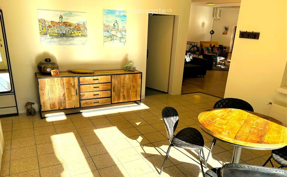 Besondere Wohnung für besondere Menschen * 170 m2 mit Garten am Rhein