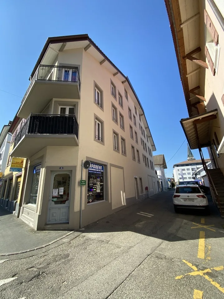 Payerne, à vendre, immeuble de 5 appartements et un local commercial