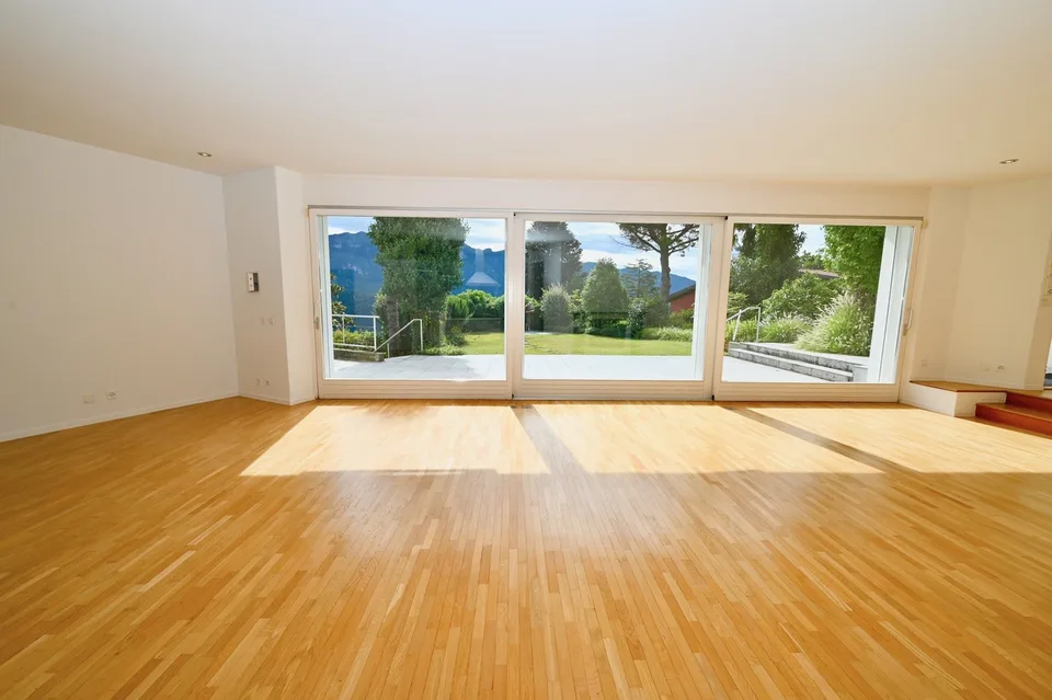 Villa con Piscina e Vista sul Lago di Lugano e Montagne Corcostastanti – Foto 6 von 13