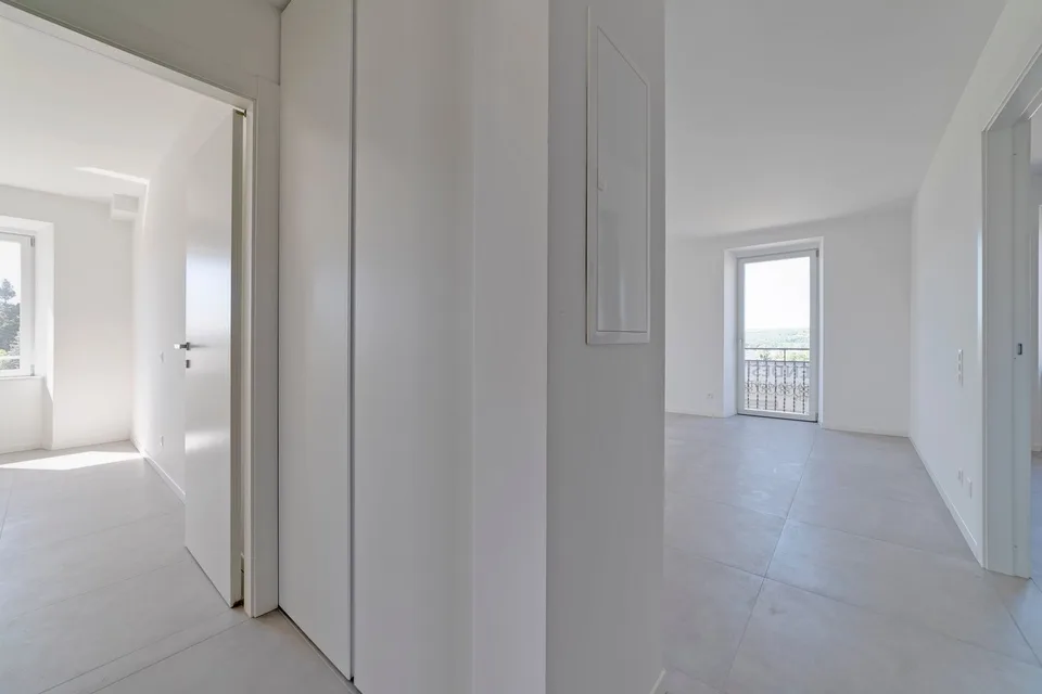 Modernes und elegantes Apartment mit fantastischer überdachter Terrasse und Garten