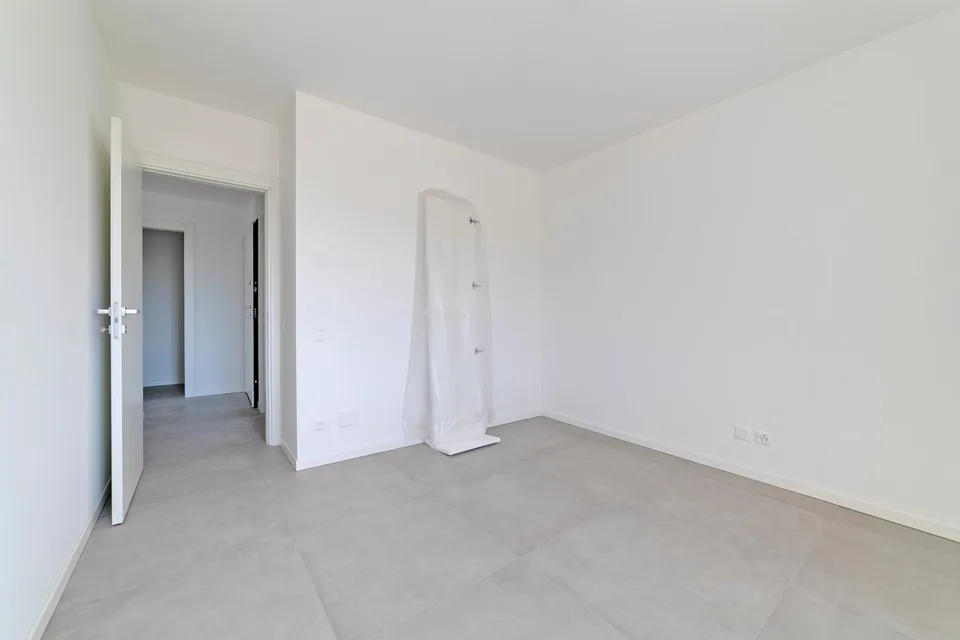 Modernes und elegantes Apartment mit fantastischer überdachter Terrasse und Garten